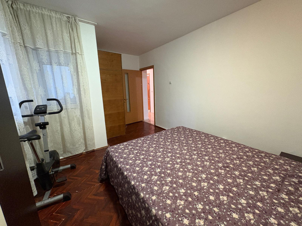 Apartament, 3 camere, decomandat, 78 mp, Calea Bucuresti, Zona Pasajului 