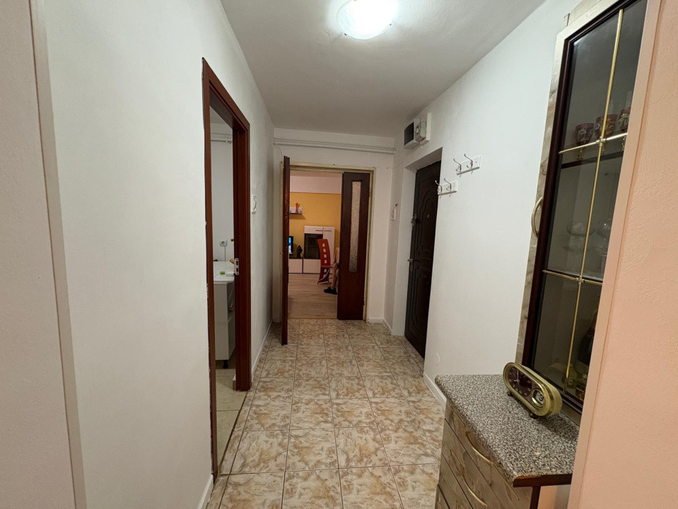 Apartament, 3 camere, decomandat, 78 mp, Calea Bucuresti, Zona Pasajului 
