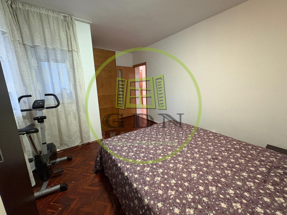 Apartament, 3 camere, decomandat, 78 mp, Calea Bucuresti, Zona Pasajului 