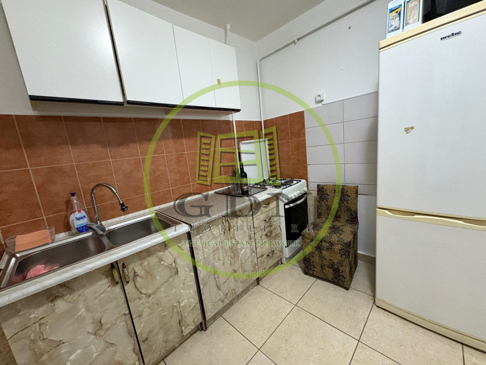 Apartament, 3 camere, decomandat, 78 mp, Calea Bucuresti, Zona Pasajului 