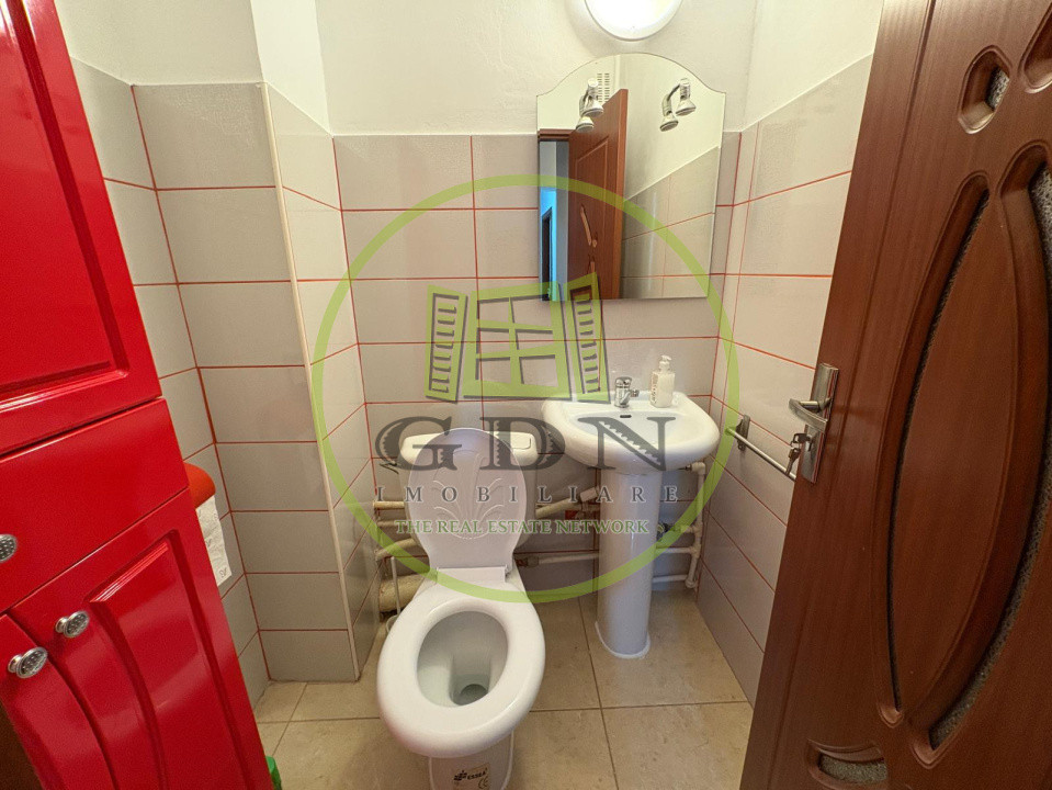 Apartament, 3 camere, decomandat, 78 mp, Calea Bucuresti, Zona Pasajului 