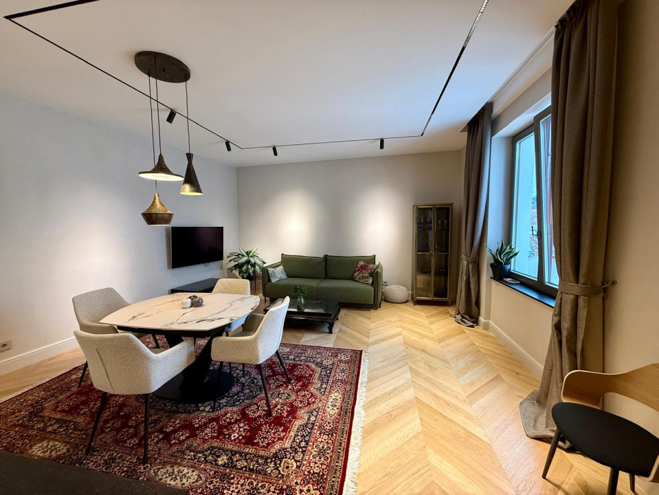 Apartament 3 camere, lux lângă Piața Unirii