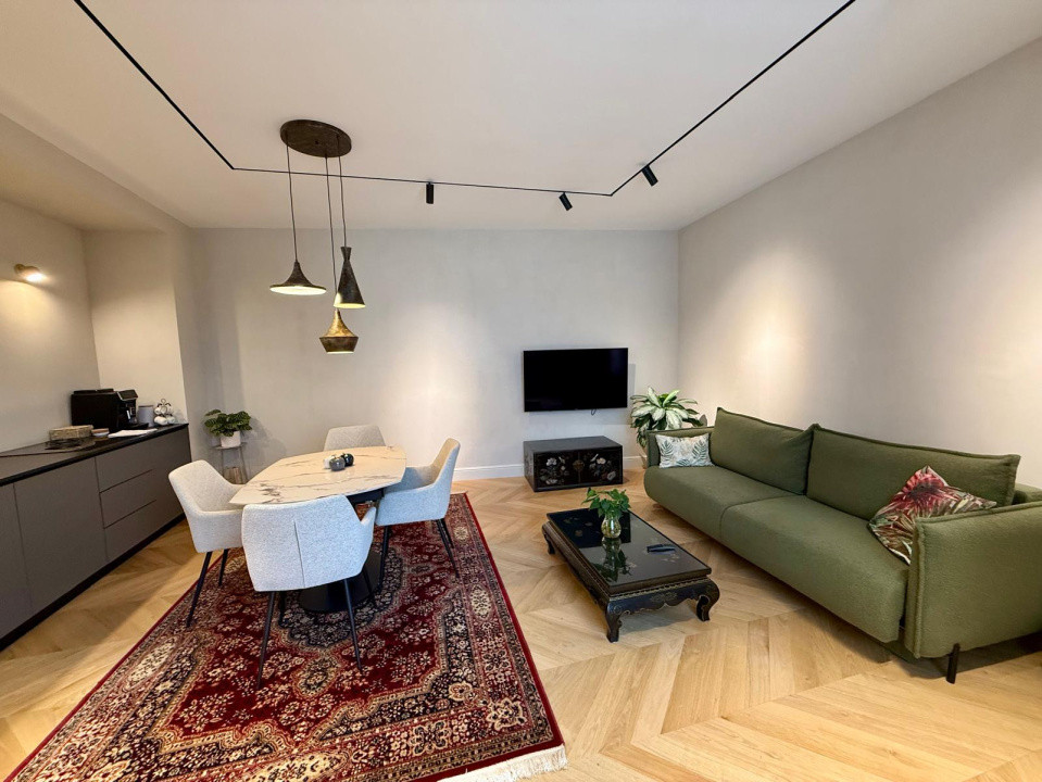 Apartament 3 camere, lux lângă Piața Unirii
