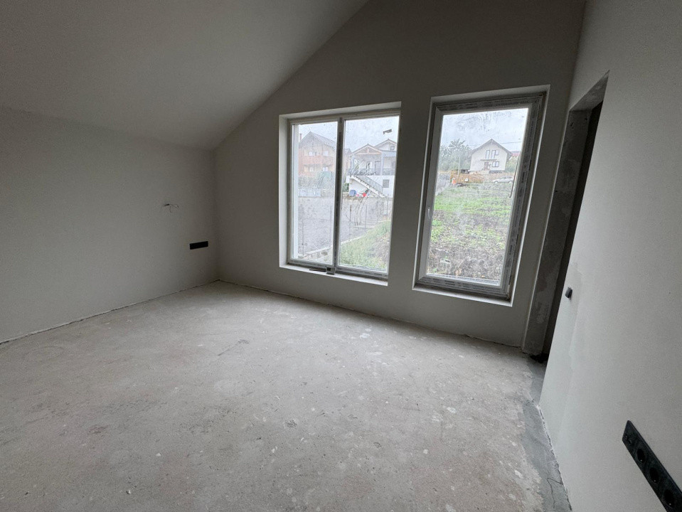 Oportunitate! Casă cu etaj, finisată, 180 mp., Câmpenești, 185000 Eur