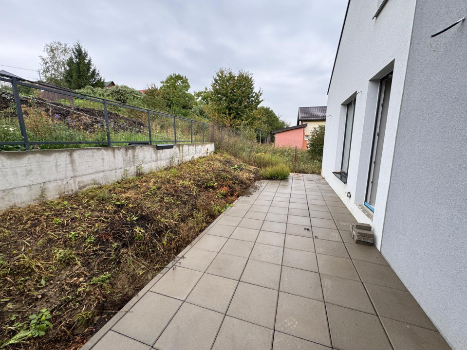 Oportunitate! Casă cu etaj, finisată, 180 mp., Câmpenești, 185000 Eur
