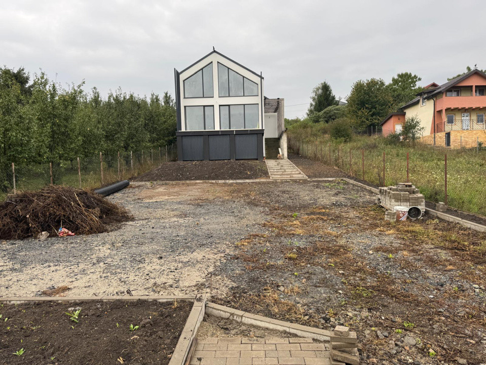 Oportunitate! Casă cu etaj, finisată, 180 mp., Câmpenești, 185000 Eur