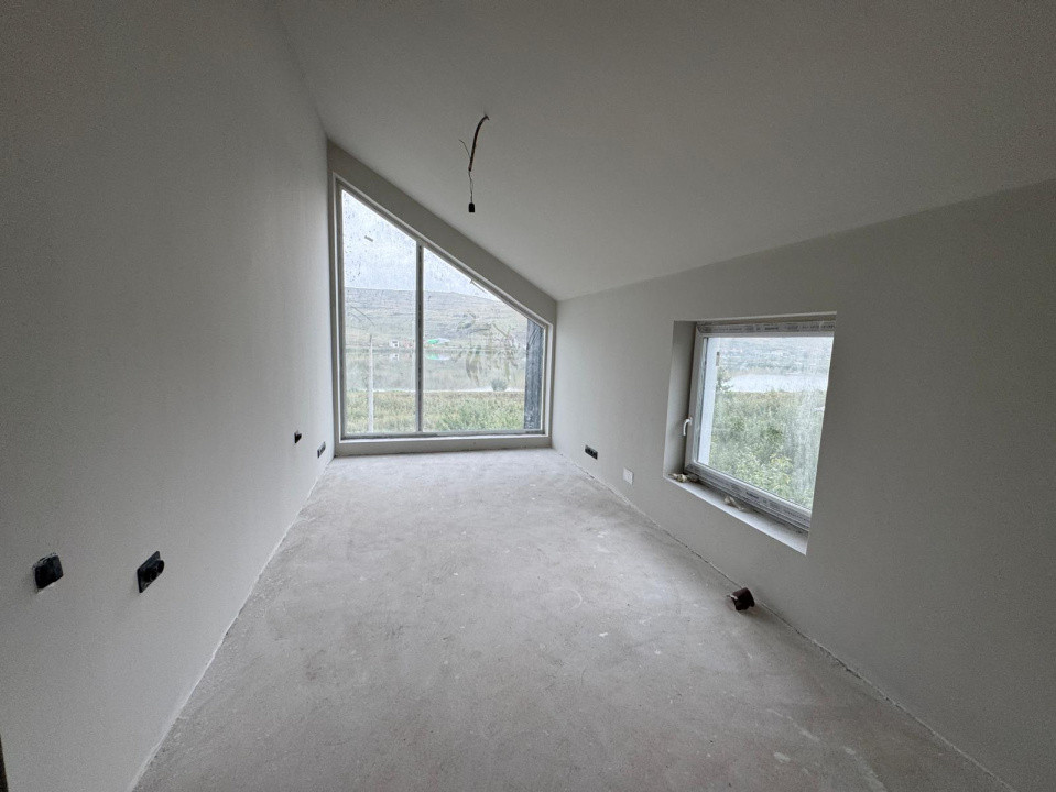 Oportunitate! Casă cu etaj, finisată, 180 mp., Câmpenești, 185000 Eur