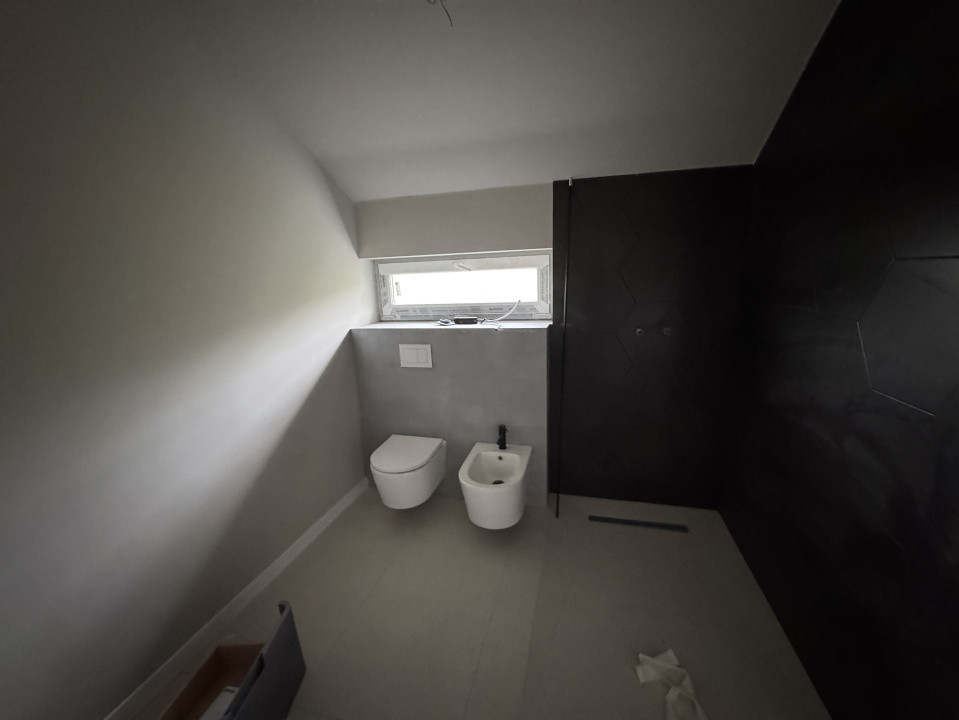 Casă cu etaj, cu CF, finisată, 180 mp., Câmpenești, 209000 Eur