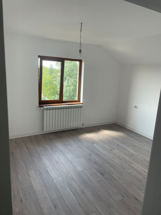 APARTAMENT DE VANZARE, 4 CAM, ETJ  2/2 ZONA PETRESTI,105 MP