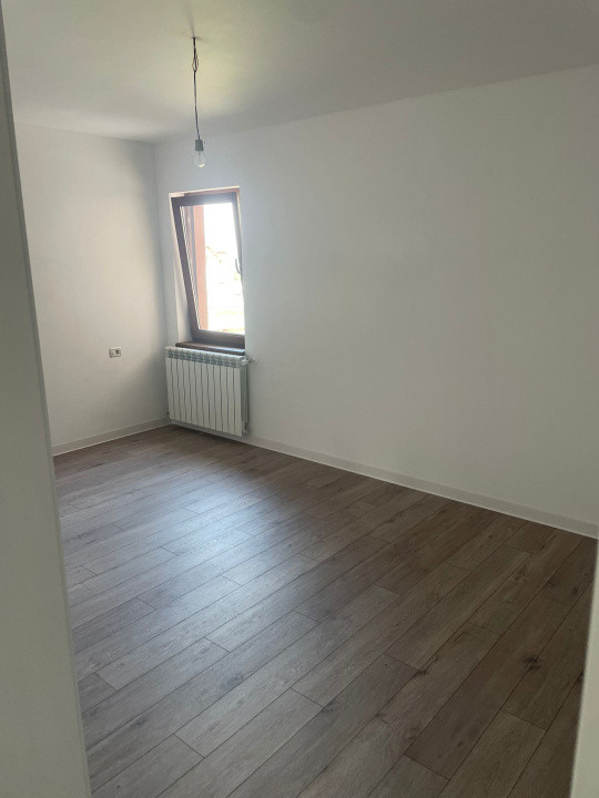 APARTAMENT DE VANZARE, 4 CAM, ETJ  2/2 ZONA PETRESTI,105 MP