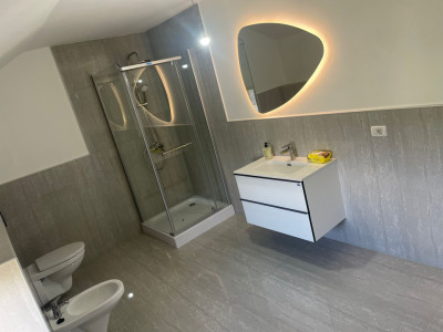 APARTAMENT DE VANZARE, 4 CAM, ETJ  2/2 ZONA PETRESTI,105 MP