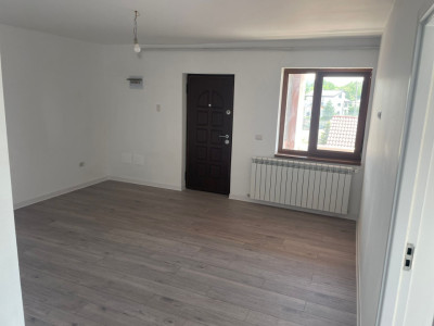 APARTAMENT DE VANZARE, 4 CAM, ETJ  2/2 ZONA PETRESTI,105 MP
