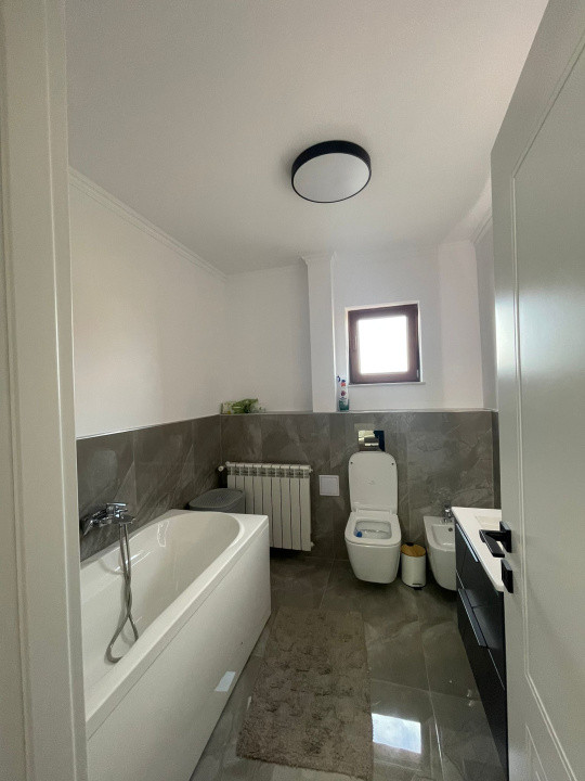 APARTAMENT DE VANZARE, 3 CAM,PARTER ZONA PETRESTI 