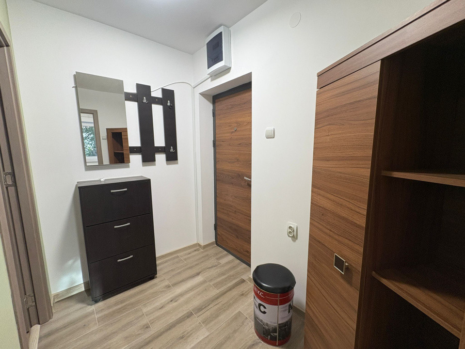 Apartament doua camere semidecomandaT, etajul 1, Brazda zona Liceul CFR
