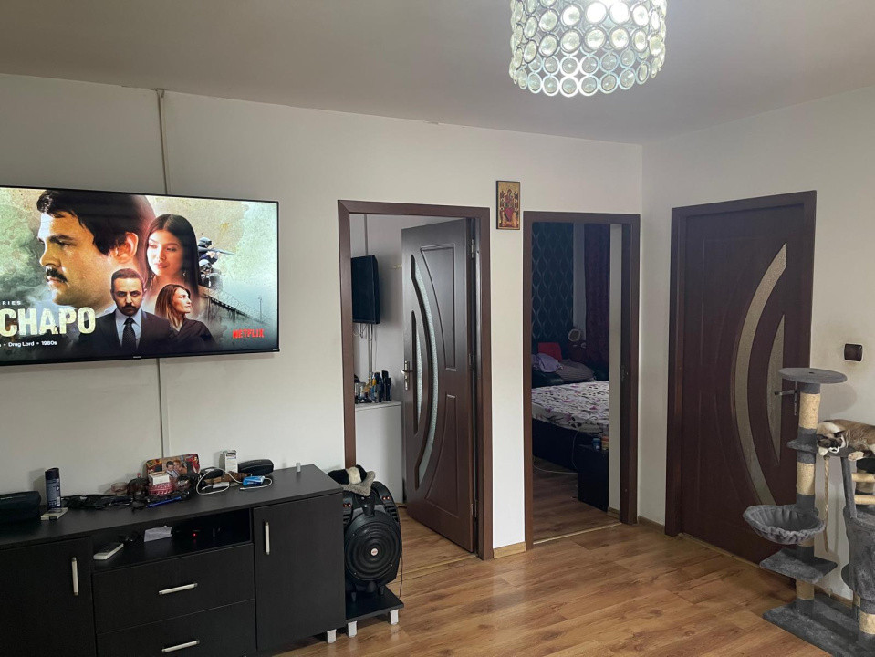 Casa parter cu 3 camere și spațiu mansardabil în pod în cartierul Brestei