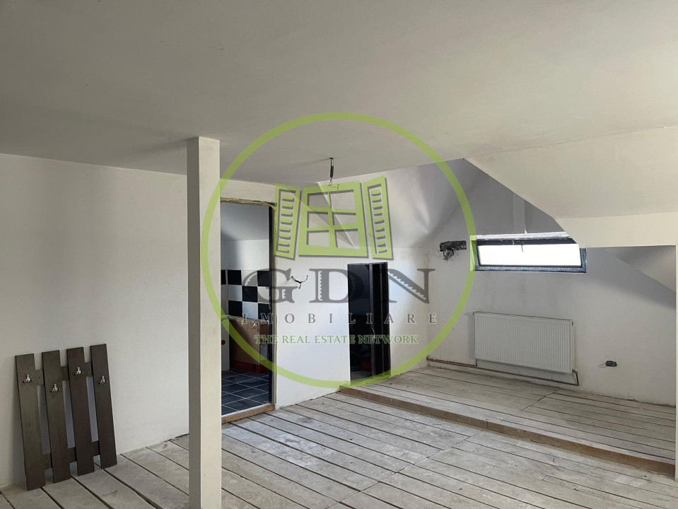 Casa parter cu 3 camere și spațiu mansardabil în pod în cartierul Brestei