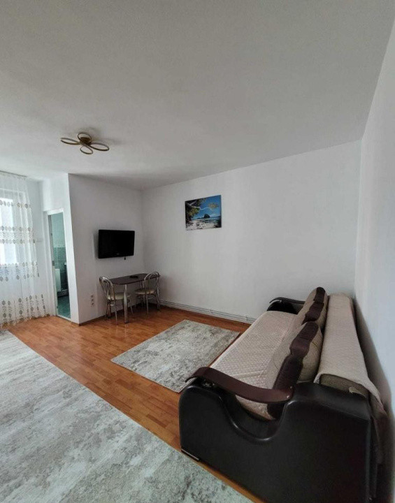 Garsonieră de închiriat  | 32 mp | Balcon | Bdul Victoriei 