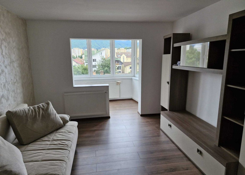 Apartament 3 camere de închiriat – strada Codrul Cosminului