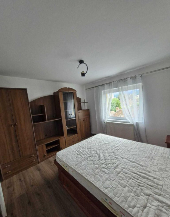 Apartament 3 camere de închiriat – strada Codrul Cosminului
