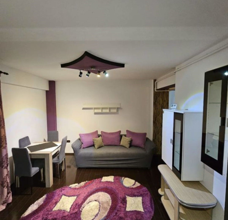 Apartament de 3 camere decomandat - zona Turnisor