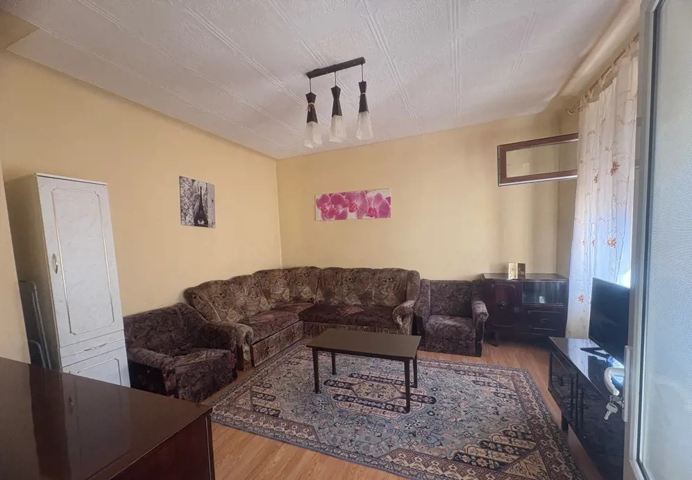 ✨ De închiriat – Apartament 3 camere decomandat ✨