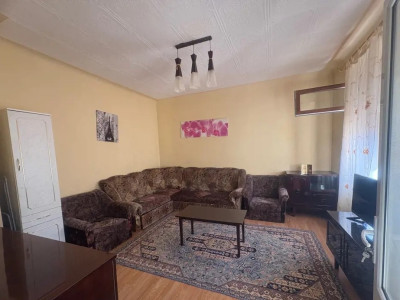 ✨ De închiriat – Apartament 3 camere decomandat ✨