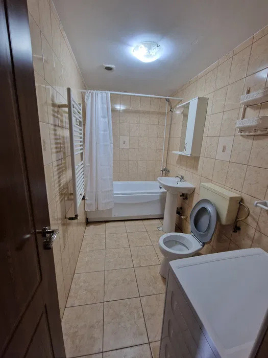 Apartament 3 camere zona Broscarie