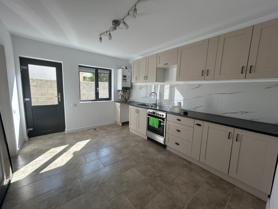 Casa P+1 ,teren 270 mp, 106,5 mp utili, Zona Spatele Parcului Nicolae Romanescu