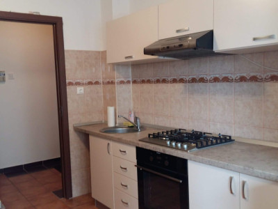 CHIRIE 2 camere decomandat | Centru Civic - str. Toamnei 