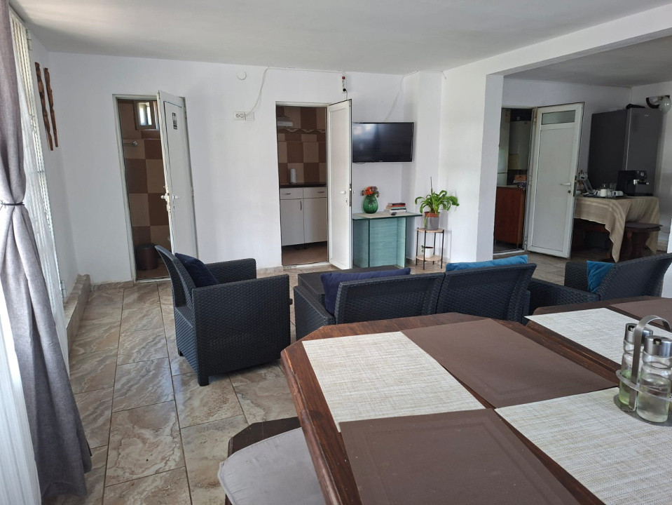  Spațiu comercial de închiriat – Râșnov, DN73