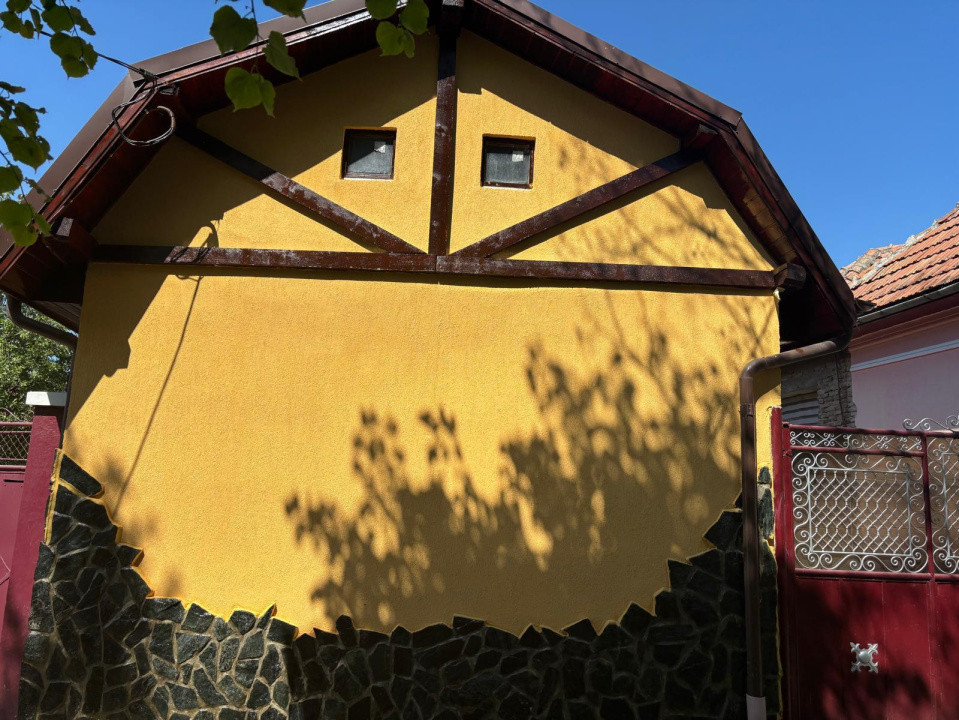 Vand casa 3 camere ARIUSD