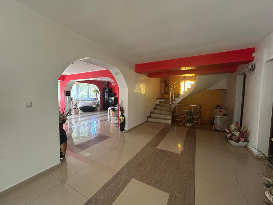 Proprietate S+P+1+M, TEREN 1087 MP, UTILI 415 MP, Zona Drumul Muntenilor
