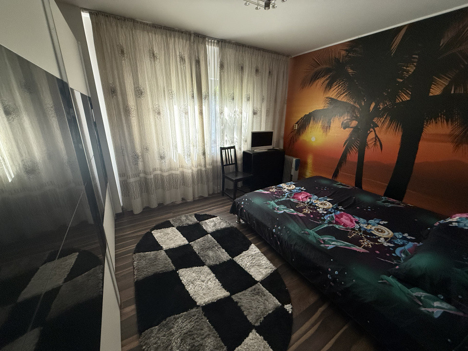 Apartament 4 Camere, open-space, 100mp, George Enescu, zona Liceul de Chimie