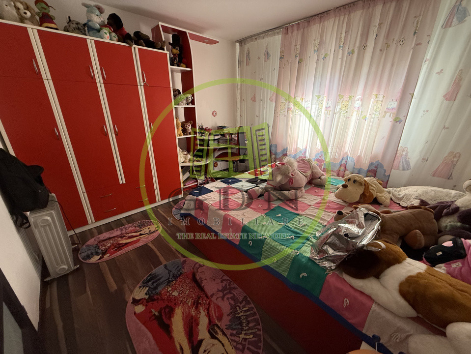 Apartament 4 Camere, open-space, 96mp, George Enescu, zona Liceul de Chimie