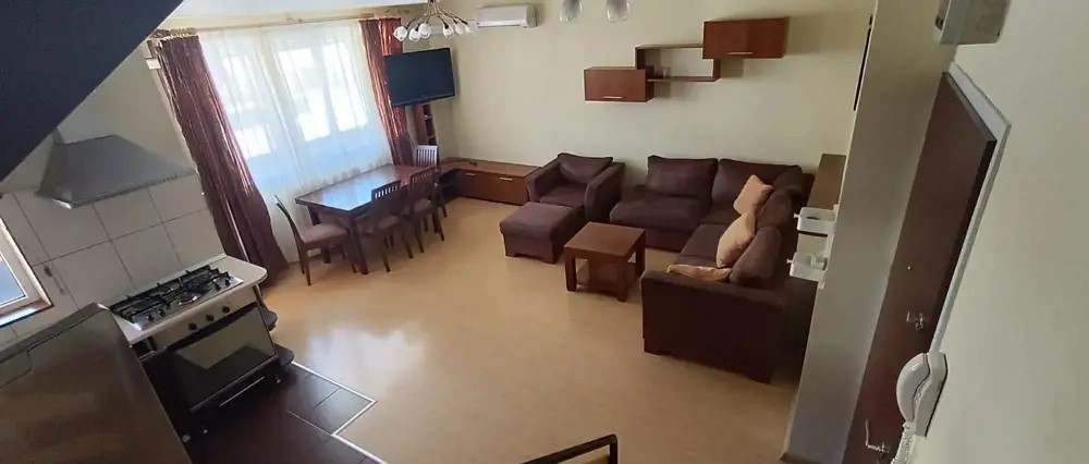 Apartament 3 camere zona Cedonia