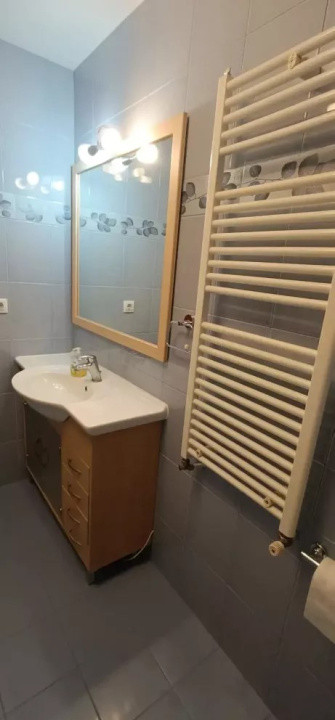 Apartament 3 camere zona Cedonia