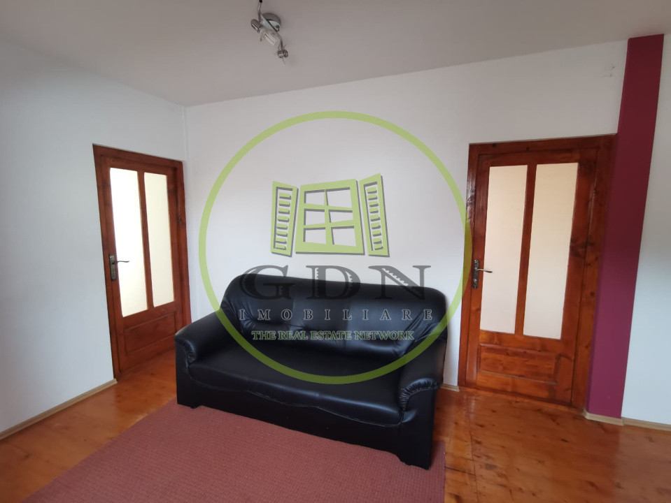 Casa individuala de vanzare in cartierul Iorga, parter+mansarda. 