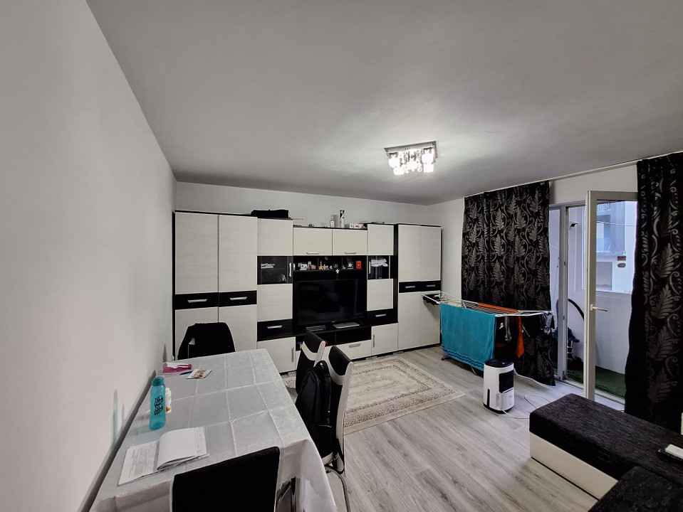 Apartament cu 2 camere decomandat, mobilat în Floreşti