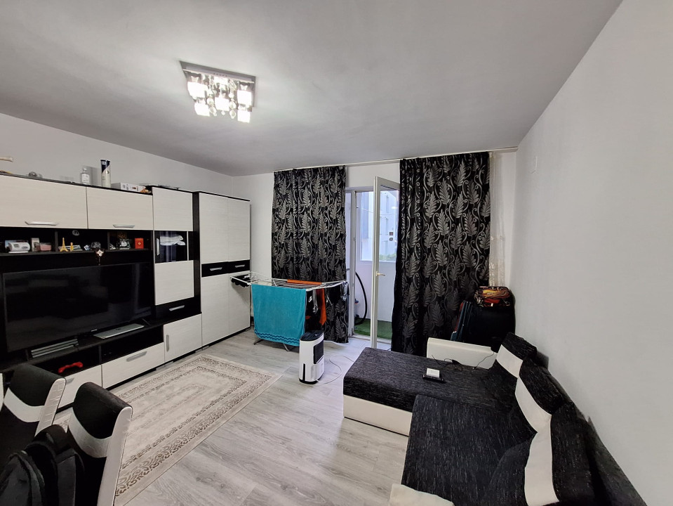 Apartament cu 2 camere decomandat, mobilat în Floreşti