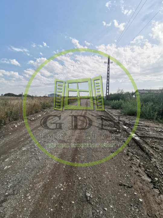 Teren intravilan de vanzare in Osorhei, 5.840 mp, cu front 3 fronturi stradale.