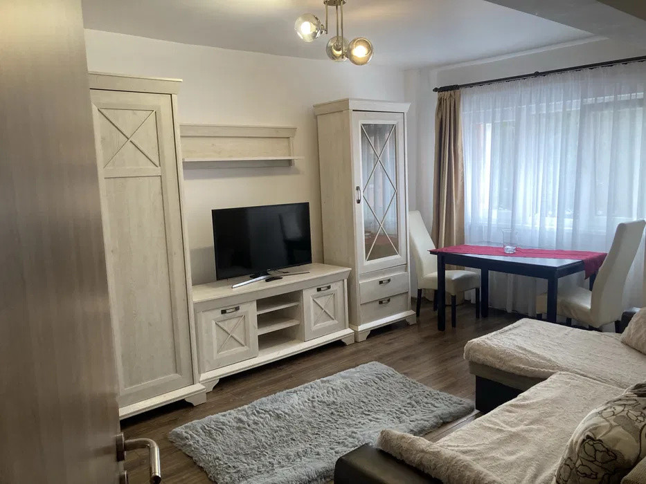 Apartament de inchiriat 2 camere| 50 mp | Zona Strand