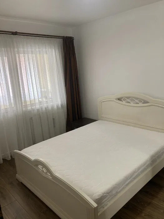 Apartament de inchiriat 2 camere| 50 mp | Zona Strand