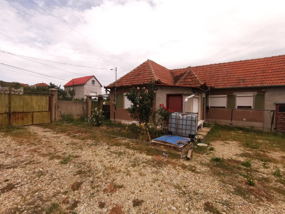 Casa individuala de vanzare in Saldabagiu de Munte, posibilitate de parcelare. 