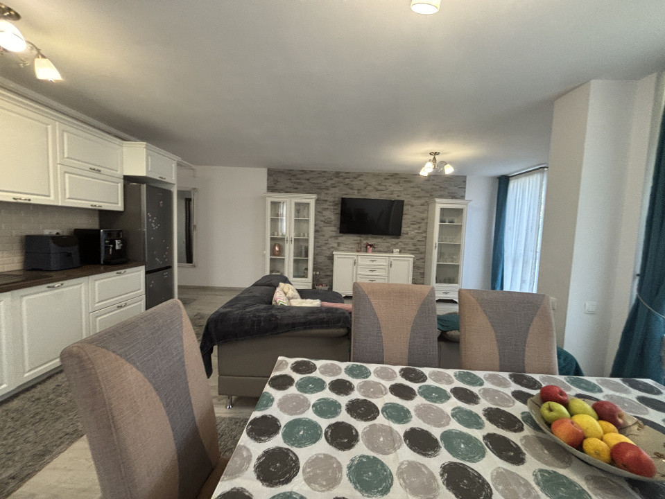 Apartament 3 camere de inchiriat 