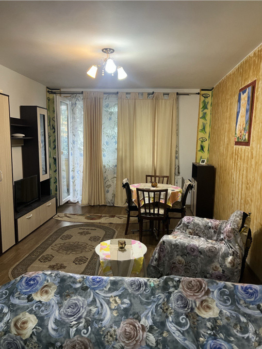 De închiriat – Apartament 2 camere, decomandat, Bulevardul Mihai Viteazu