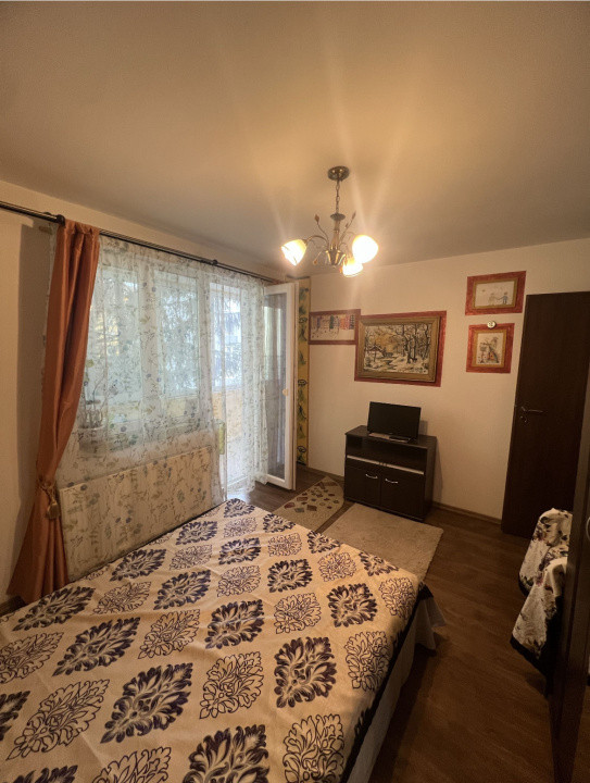 De închiriat – Apartament 2 camere, decomandat, Bulevardul Mihai Viteazu
