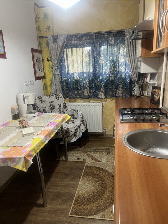 De închiriat – Apartament 2 camere, decomandat, Bulevardul Mihai Viteazu