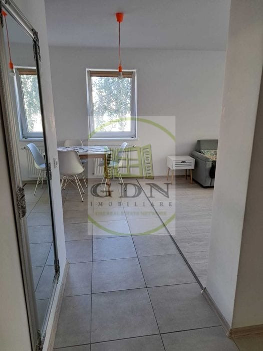 Inchiriere apartament 2 camere decomandat , Brasov Coresi Mall