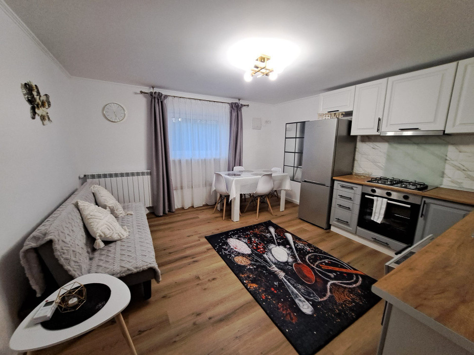 De închiriat – Apartament la casă, zona Parcul Sub Arini
