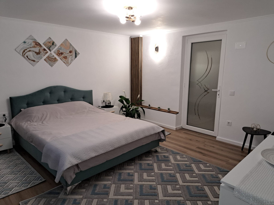 De închiriat – Apartament la casă, zona Parcul Sub Arini